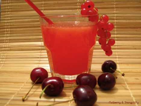 red currant with lemon juice 